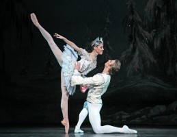 Ballet: The Nutcracker; Choreographer: Ben Stevenson; Dancer(s): Katharine Precourt & Linnar Looris; Photograph: Amitava Sarkar