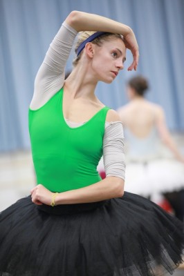 [Photo] New Houston Ballet Soloist, Melissa Hough in rehearsal